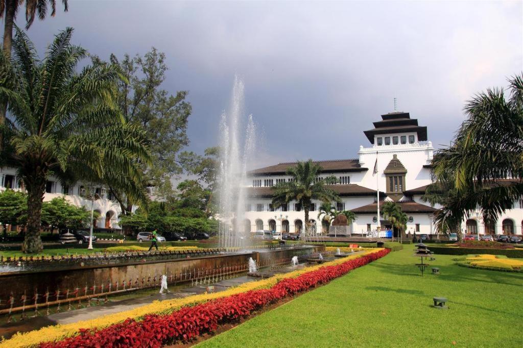 Paniisan Hotel Bandung Kültér fotó